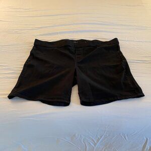 New Directions Stretch Pull-On Black Jean Shorts 24WR